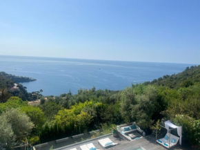 Luxury studio suite in artist Villa with sea view